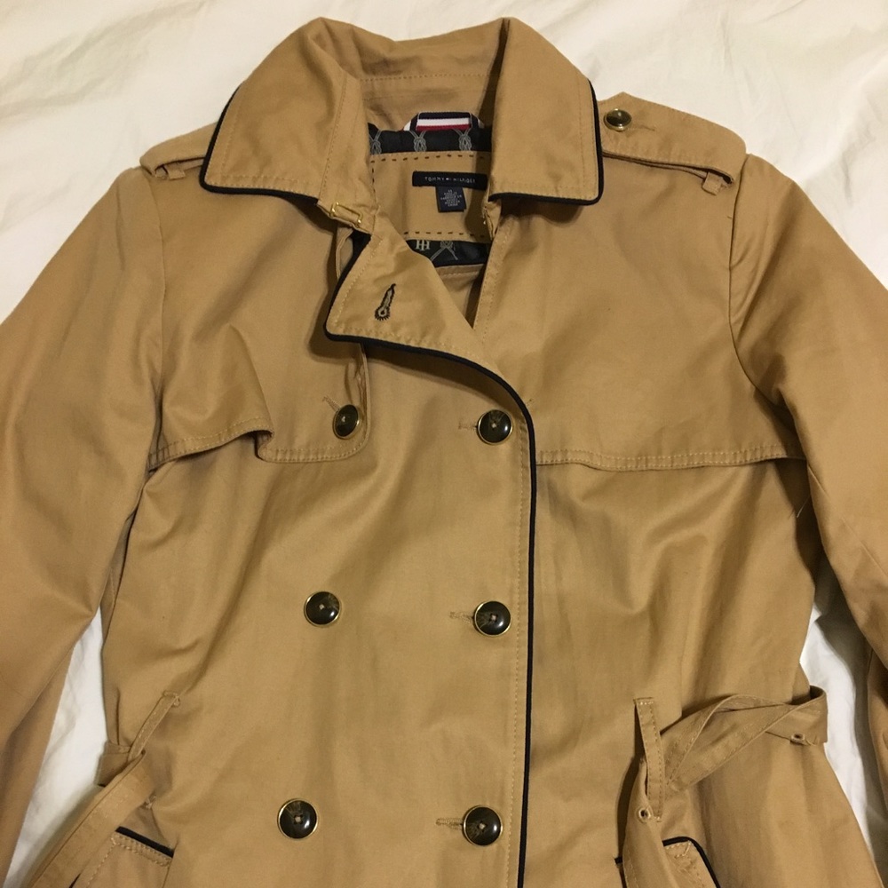 BRAND NEW Tommy Hilfiger Trench Coat Medium